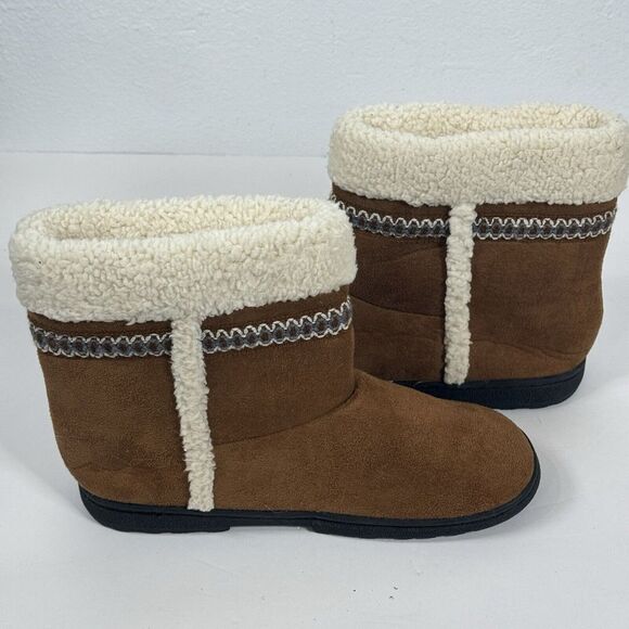Isotoner‎ Slipper Booties Womens 8.5 /  9  Comfort & Style Shoes Tan - Picture 1 of 11